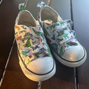 Toddler converse sneakers size 9